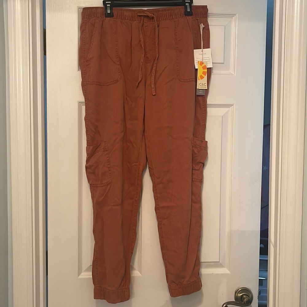 Runt orange cargo pants